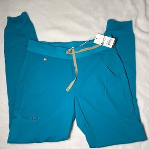 Figs Zamora 2.0 Jogger Tall Scrub pants size small; Teal color